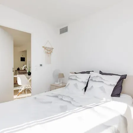 Calypso- Superbe Perle, Vieil Antibes, Wifi, Climatisation 아파트 앙티브